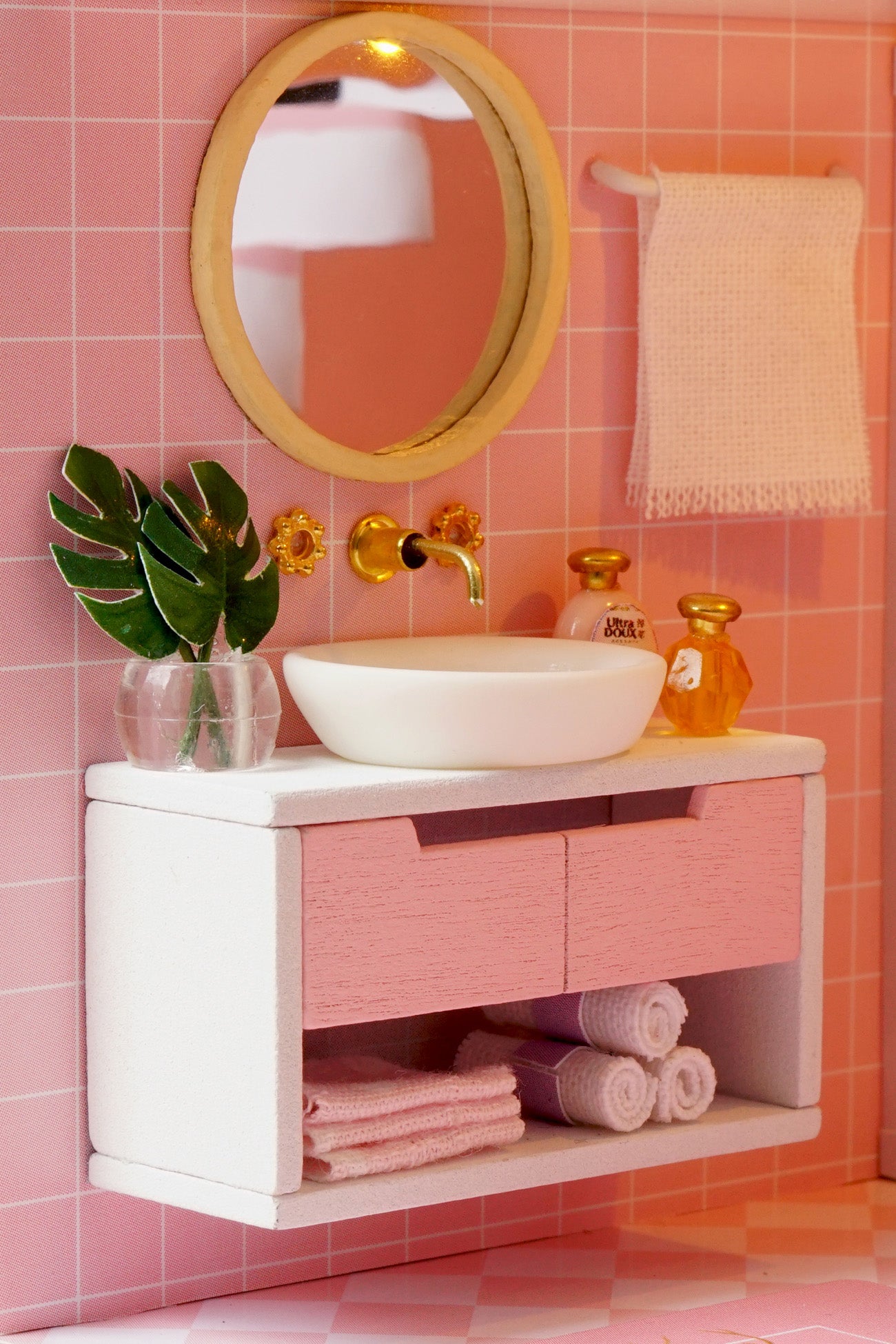 DIY: Pretty in Pink Miniature Dollhouse Kit